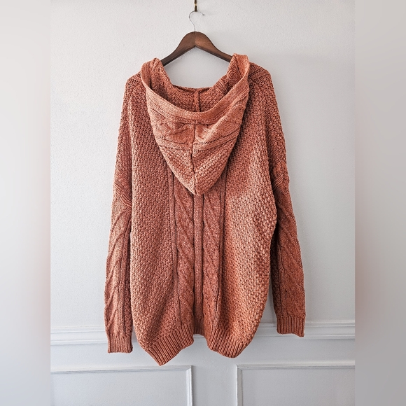 Jackson Rowe Pluto Cable Knit Cardigan - Picture 5 of 9